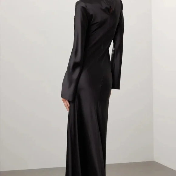 DELFI COLLECTIVE LONG SLEEVE BLACK SATIN GOWN - Picture 4 of 6